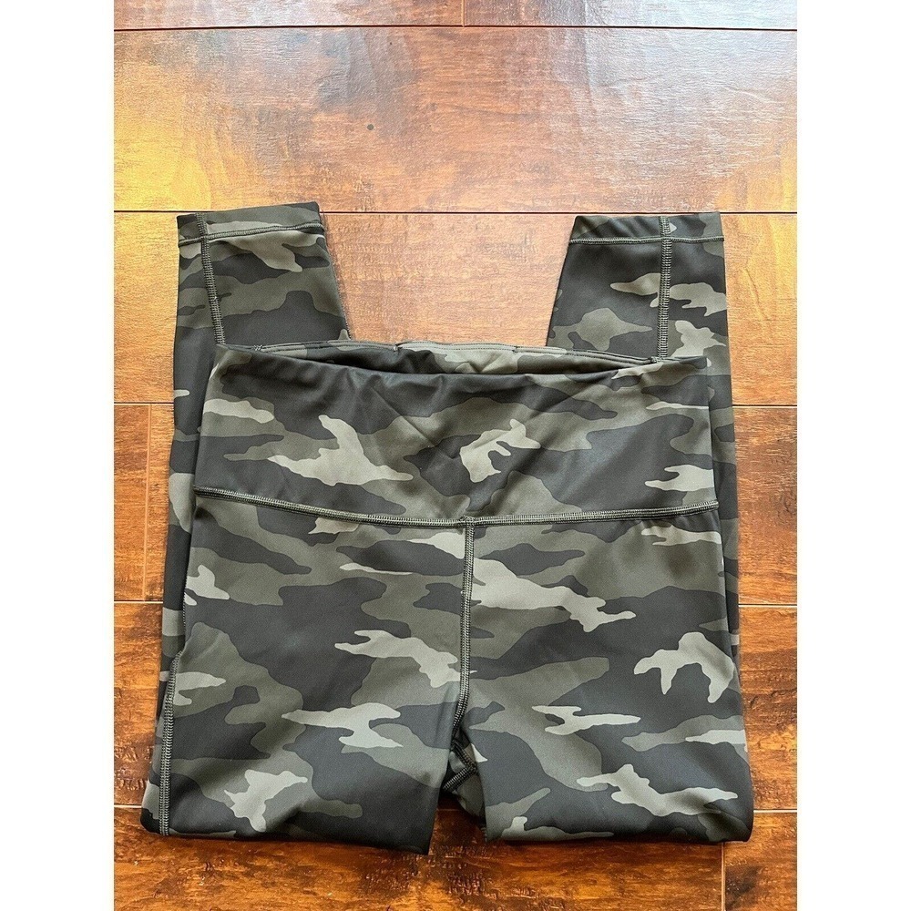 Athleta Green Camo Ultimate 7/8 Tight Active Wear Leggings Women's Size Petite S